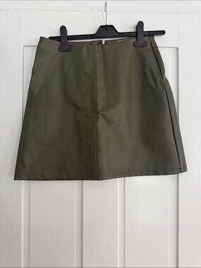 MOVING SALE! Send your best offer, everything must go! 
NWT Primark Olive Skirt